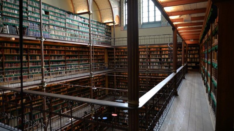 Libros de la biblioteca del museo Amsterdam Rijksmuseum