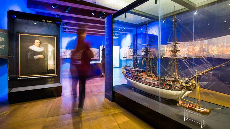 Exhibiciones de la era de la edad de oro del Museo Marítimo Holandés en Amsterdam