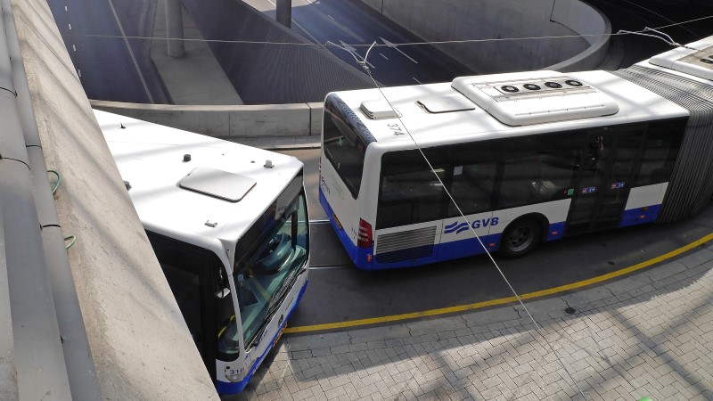 transfert de l'aéroport en bus de transport d'amsterdam