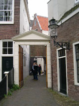 Begijnhof Amsterdam direction Civic Guards