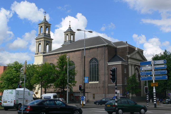 Moses en Aaronkerk building