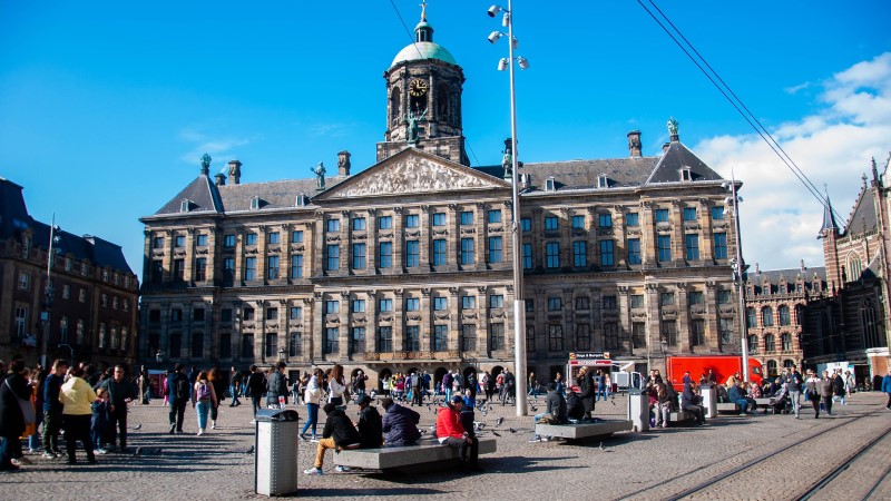 esterno dell'edificio del palazzo reale di Amsterdam