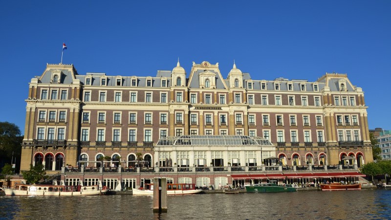 Extérieur du bâtiment de l'hôtel Amstel d'Amsterdam