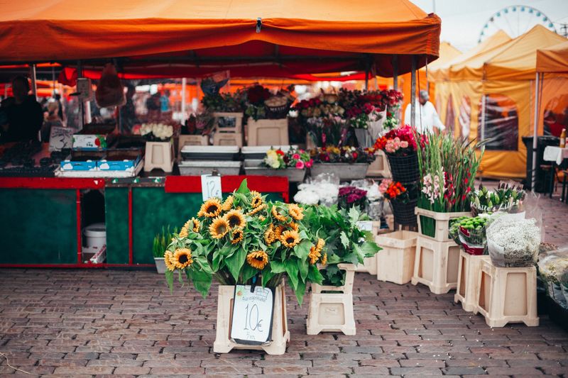 amsterdam market flowers stand