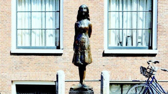 Amsterdam museum Anne Frank House monument