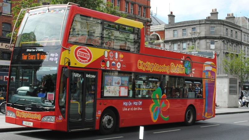 red bus tour amsterdam