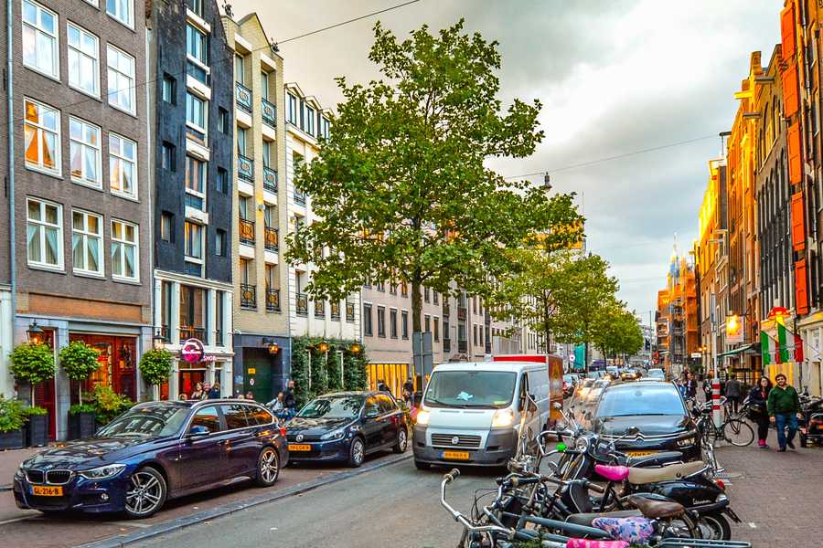 Parking voiture à Amsterdam